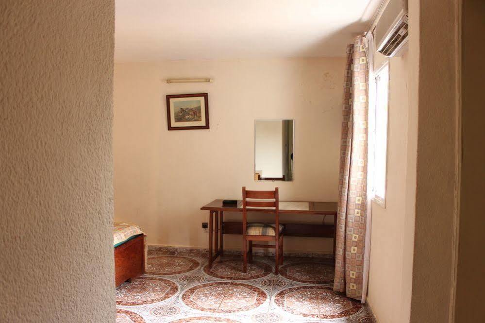 Meumi Palace Яунде Экстерьер фото